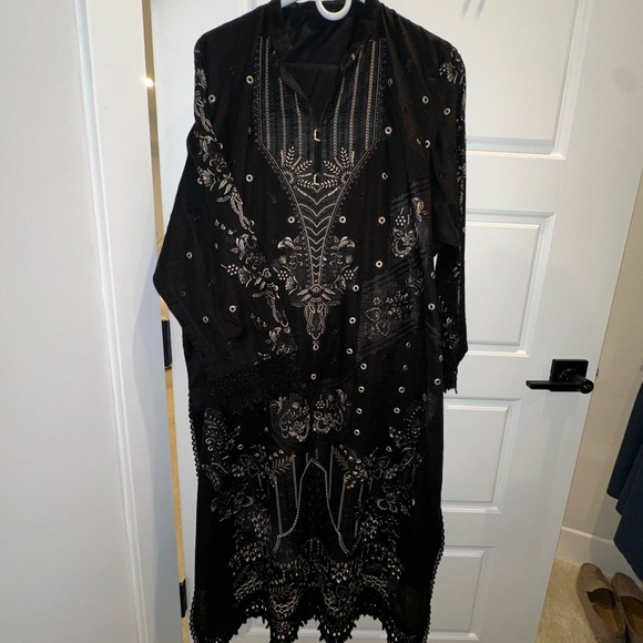 Fancy Lawn Pakistani Shalwar Kameez - Picture 1 of 4